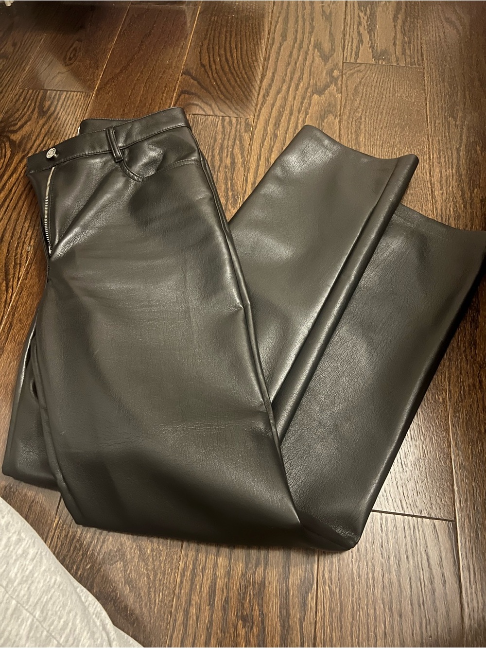 Aritzia black leather pants